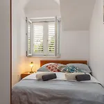 Rafaela Apartment